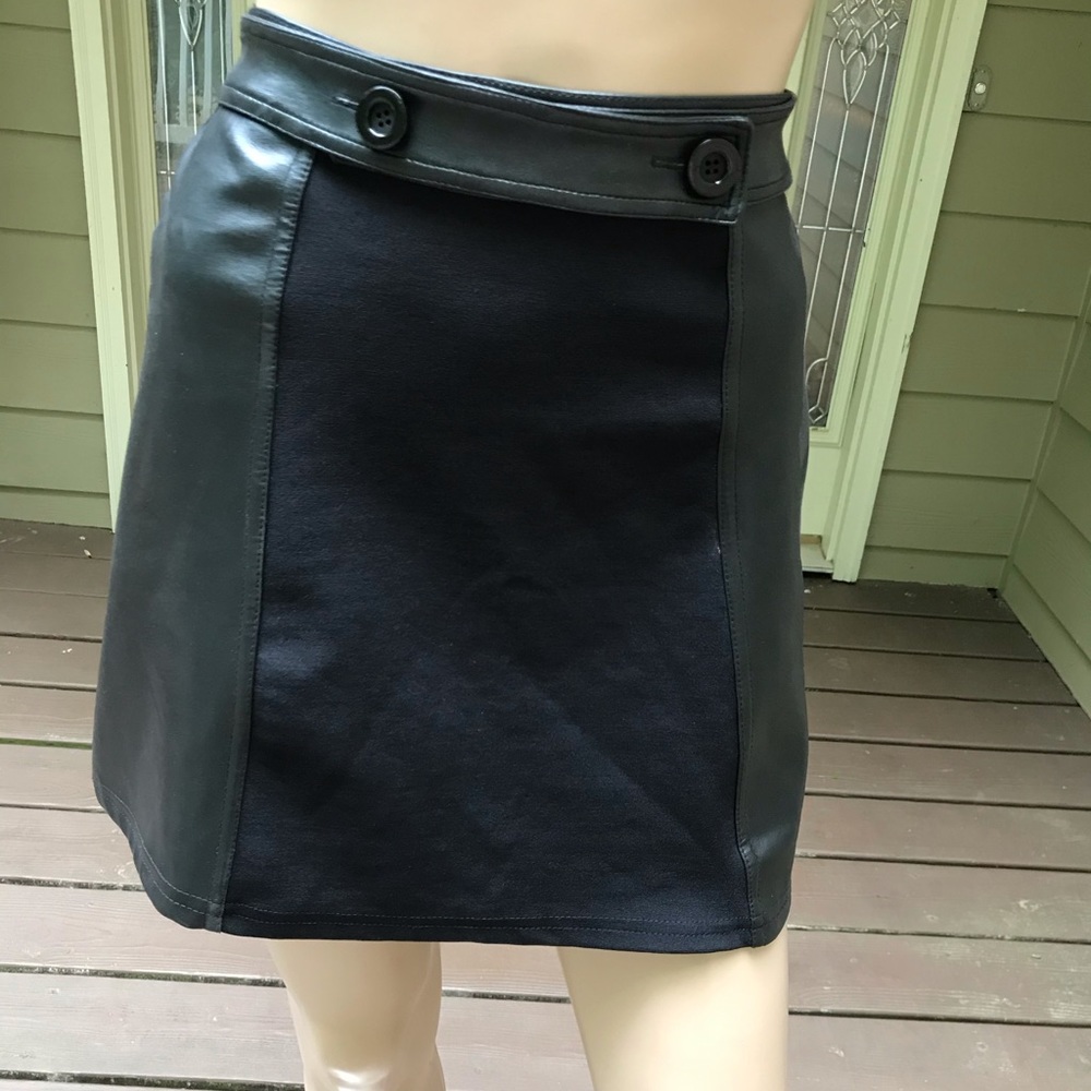 ADORABLE MINI SKIRT FROM FRANCE W/LEATHER ON SIDES